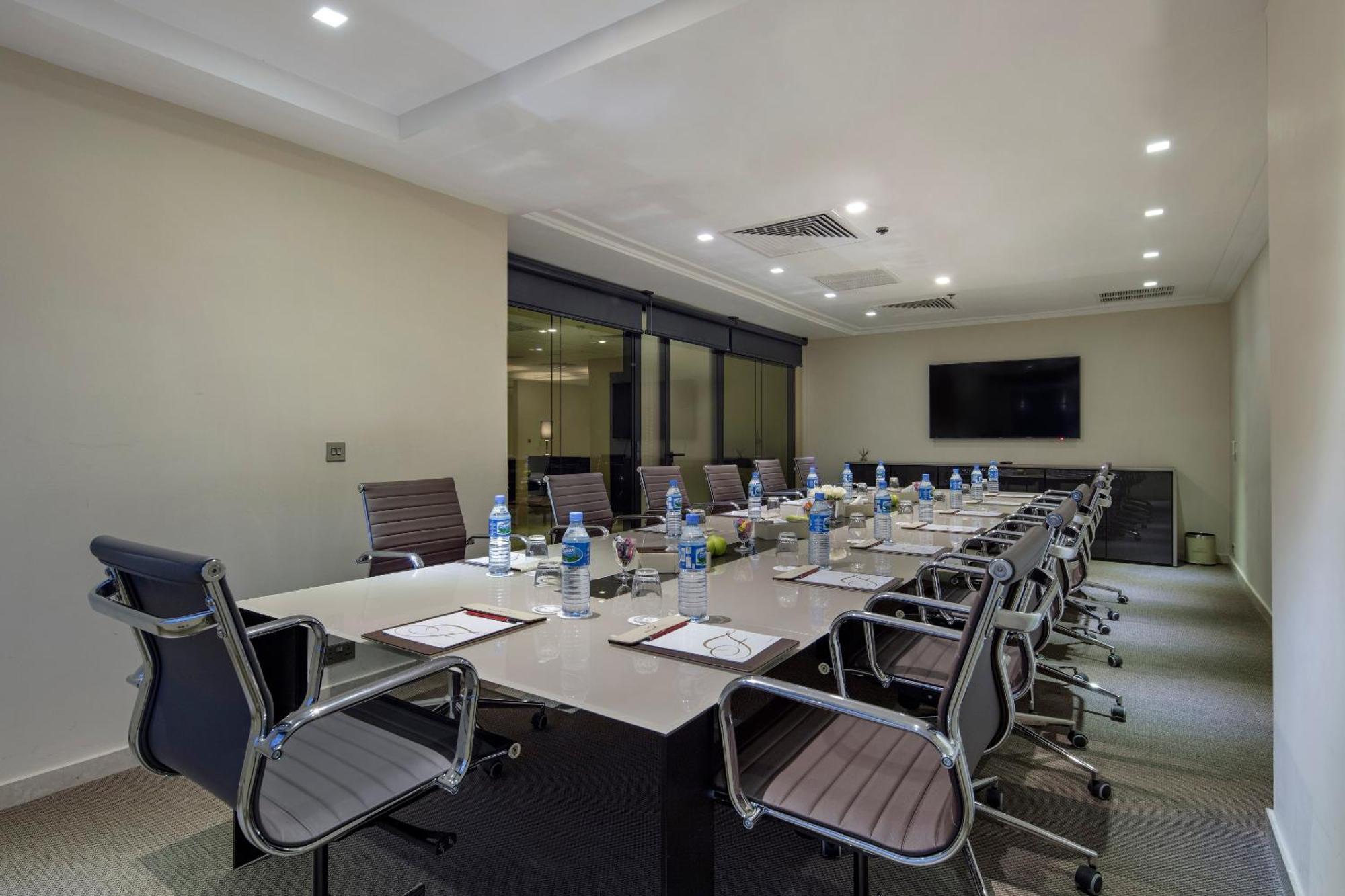 Fraser Suites Abuja Exterior photo